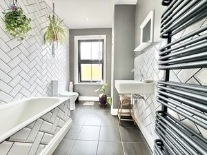 Photo 4- click for photo gallery